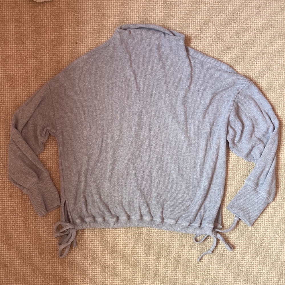 Sundry Women’s sweater
